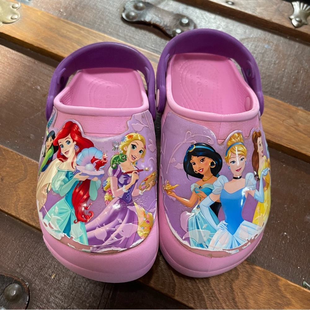 Light-up Pink Disney Princess Classic Crocs